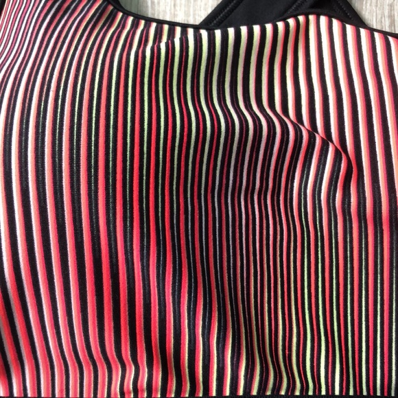 Under Armour Crossback Mid Print Sport Bra size 2X - Picture 3 of 9